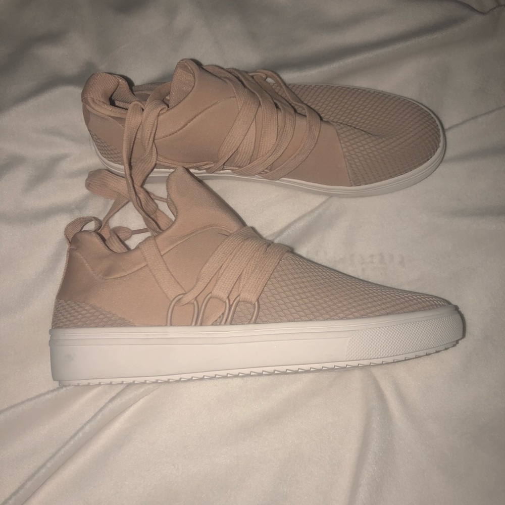 Steve Madden Sneaker